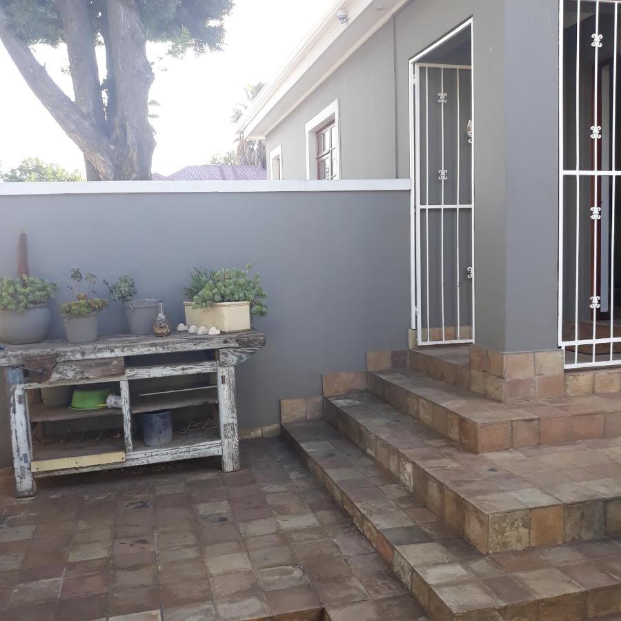 Fancy Pansy Apartment Germiston Bagian luar foto